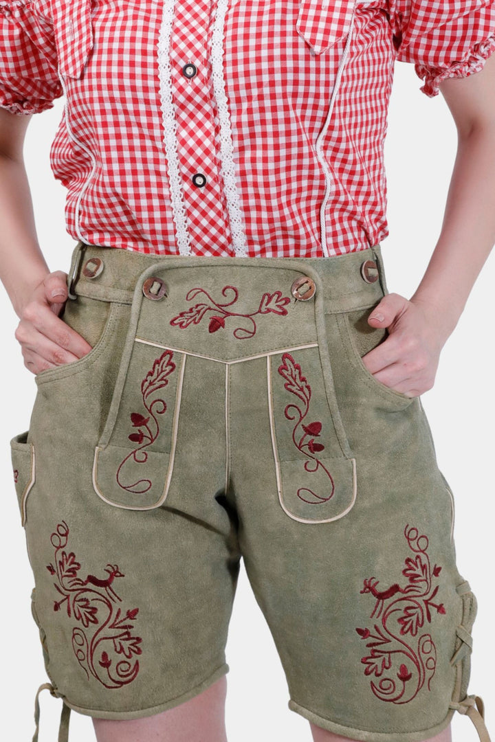 Halle Berry Lederhosen